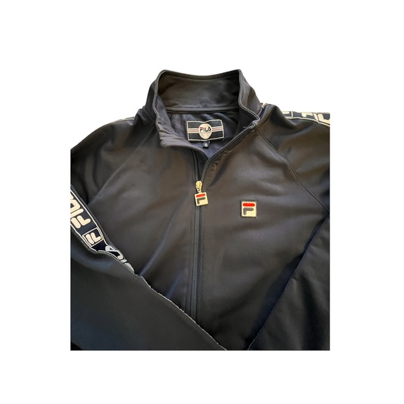 FILA Sweater - Picture 3 of 4